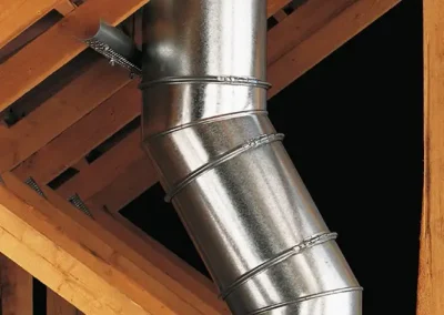 Conduit traversant des combles - B Services
