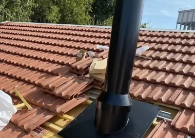 Conduit adapté à une toiture - B Services