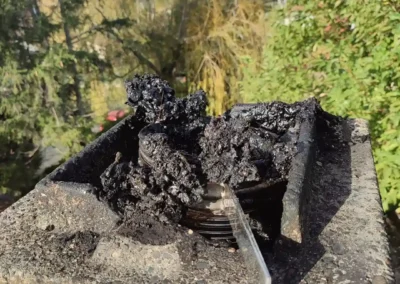 Ramonage débistrage nécessaire d'un conduit flexible